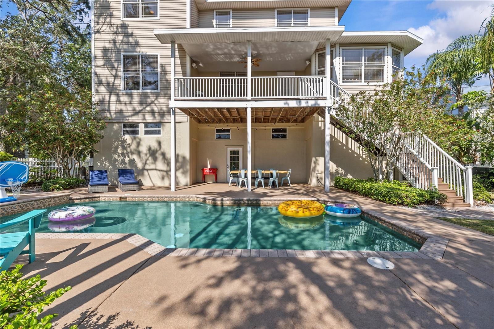 897 Point Seaside Dr photo 3