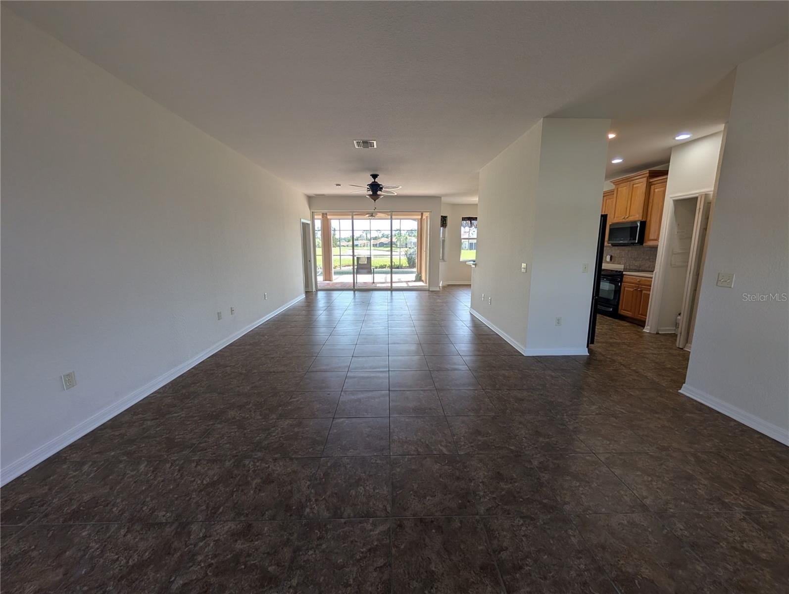 5384 Hogan Ln photo 3