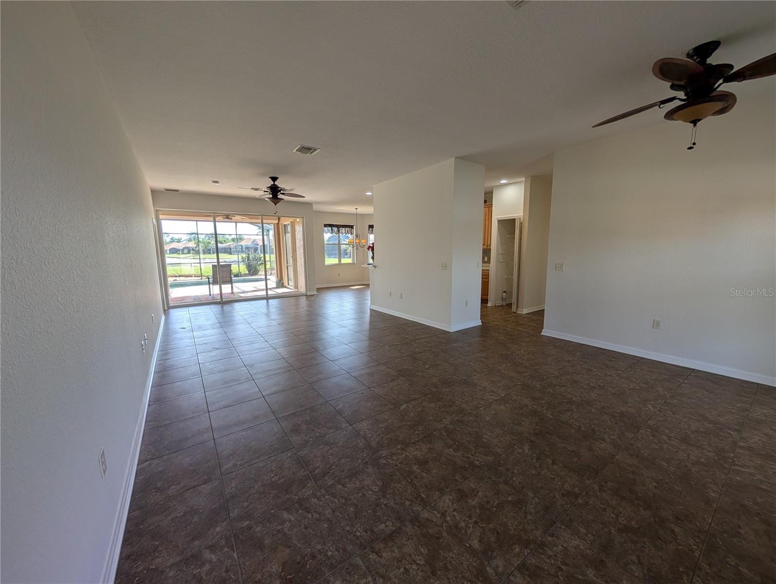 5384 Hogan Ln photo 4
