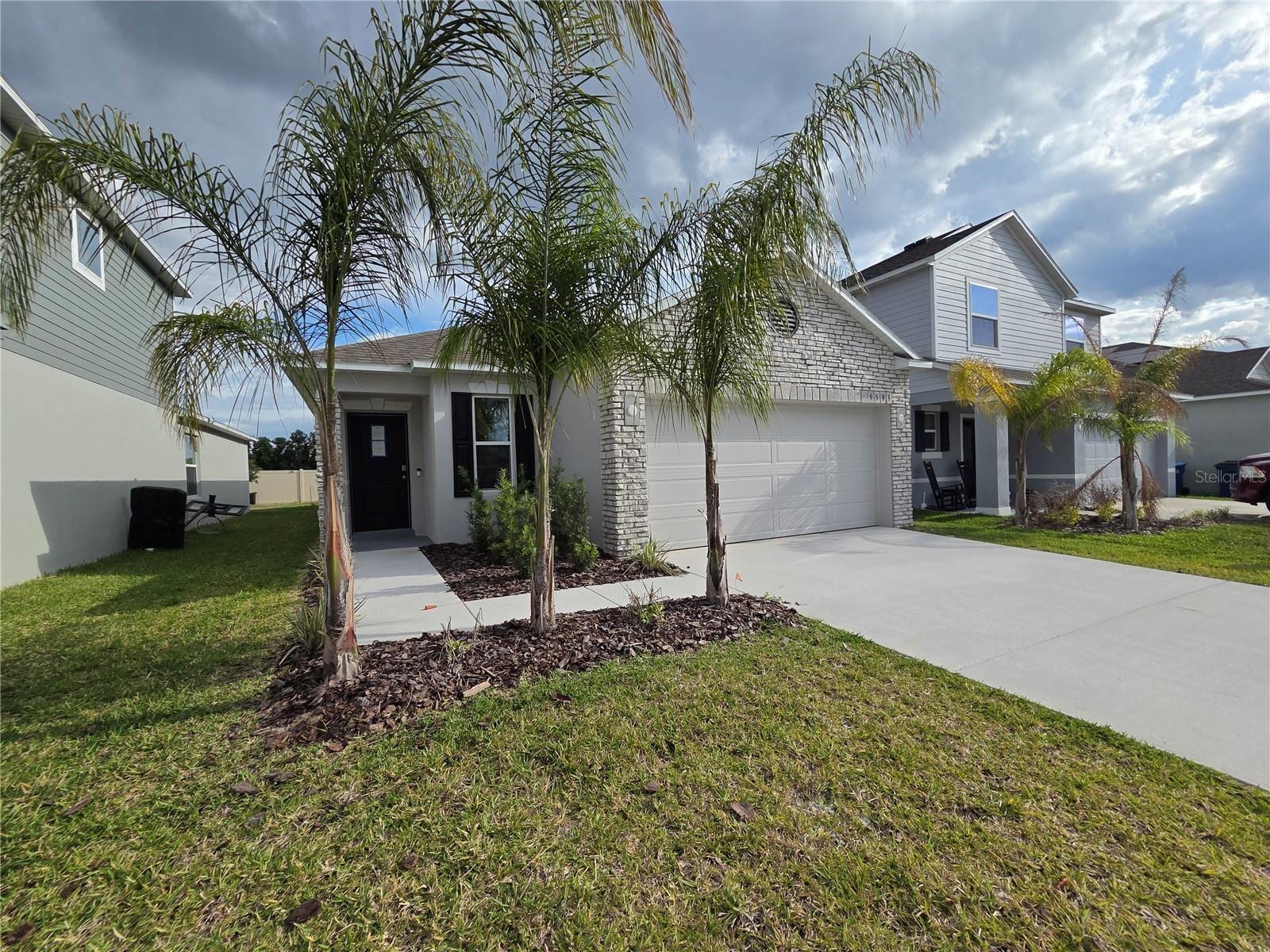5599 Maddie Dr photo 2