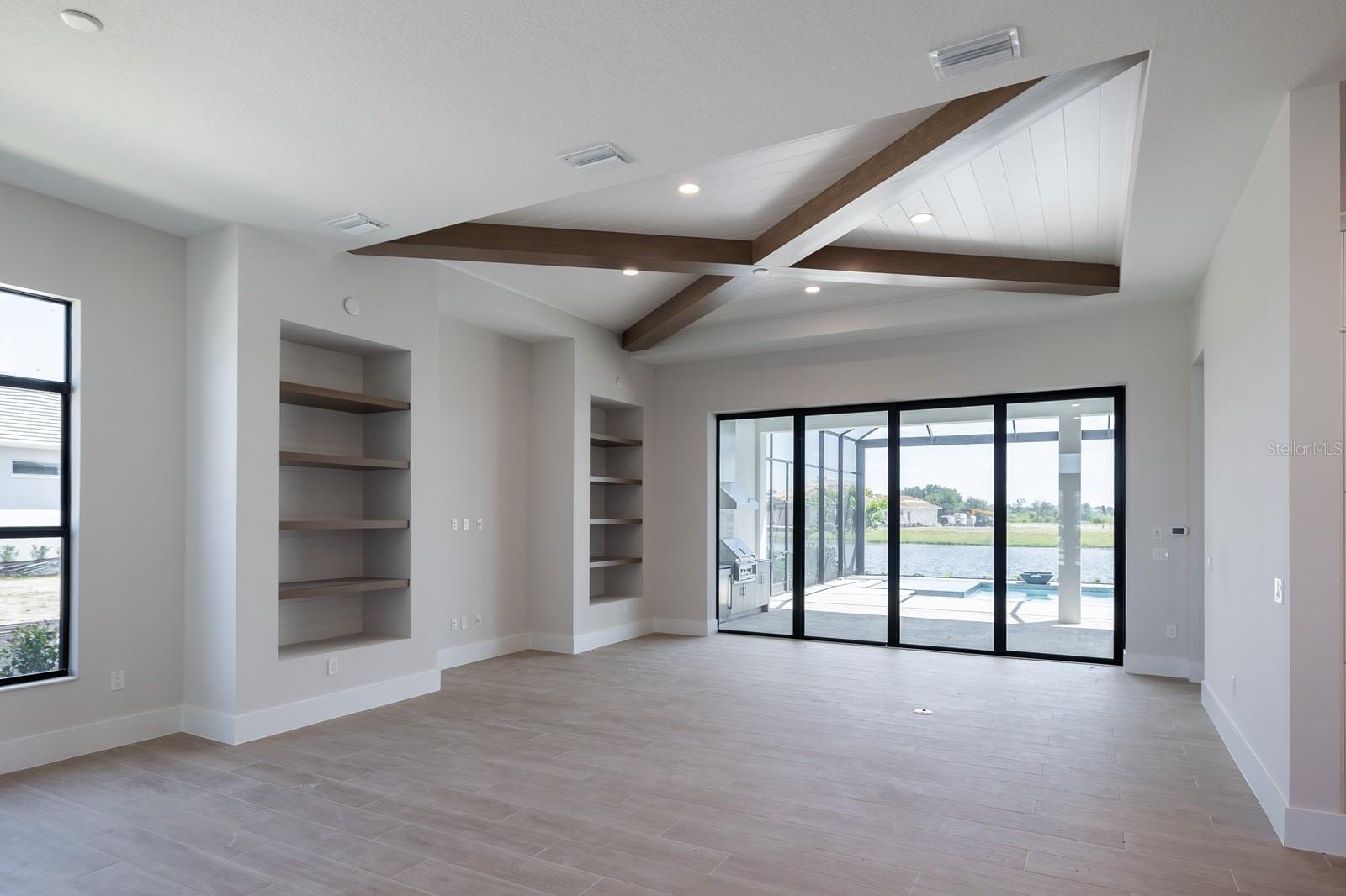 312 Blue Pearl Ct. photo 2