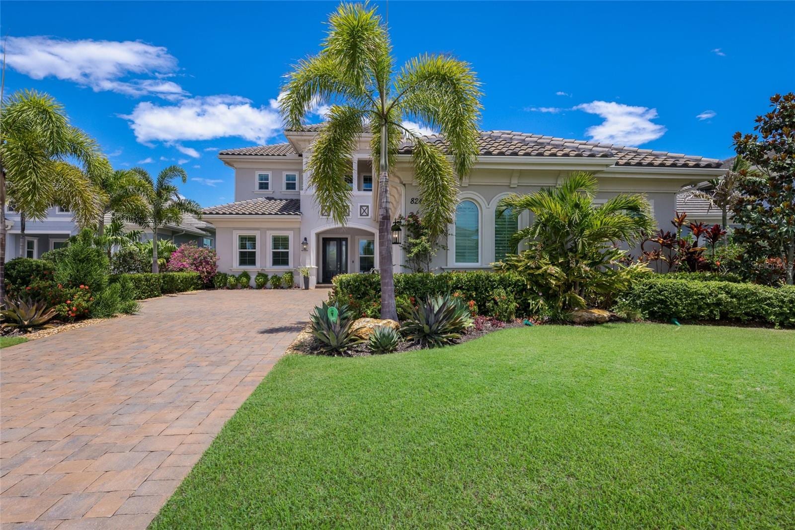 8249 Pavia Way photo 3