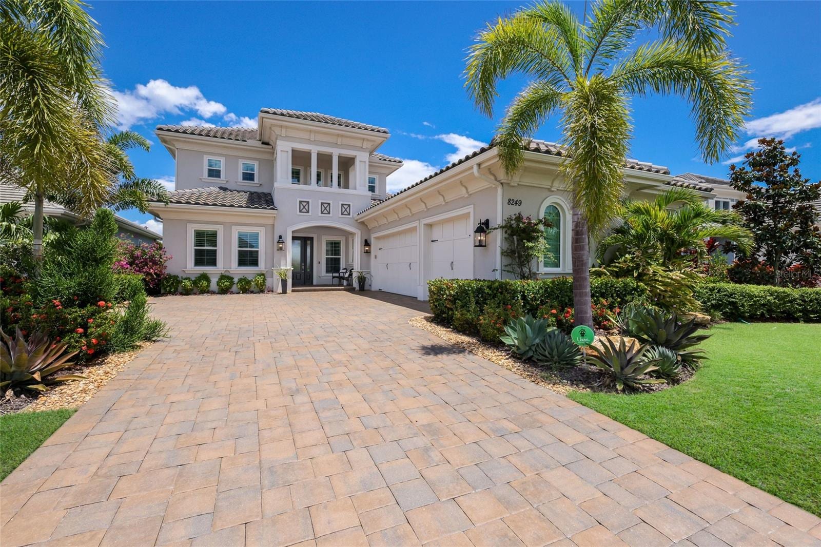 8249 Pavia Way photo 4