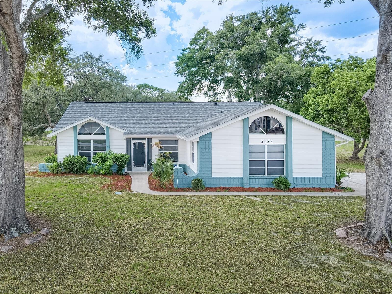 3033 Tiffany CT photo 4