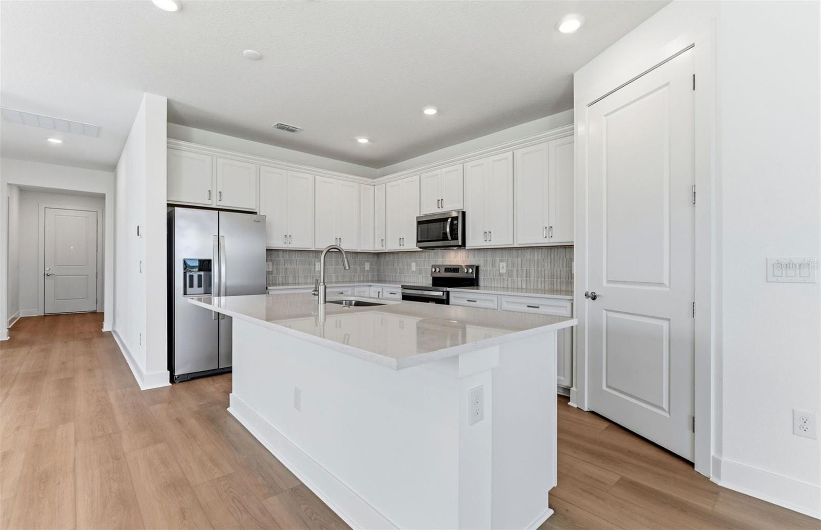 9939 Johnson Oaks Gln photo 3