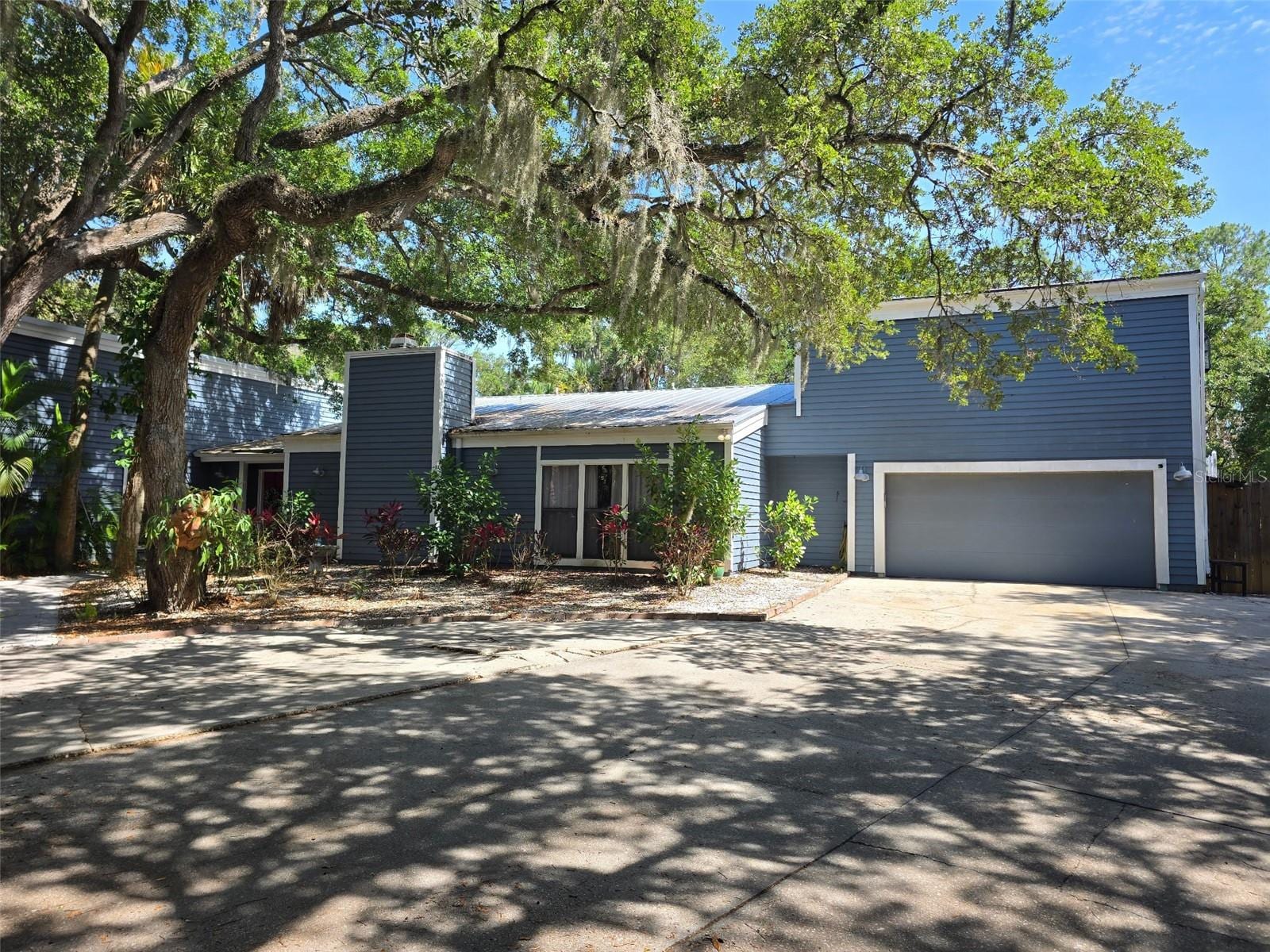 4889 Brigitta Dr photo 5