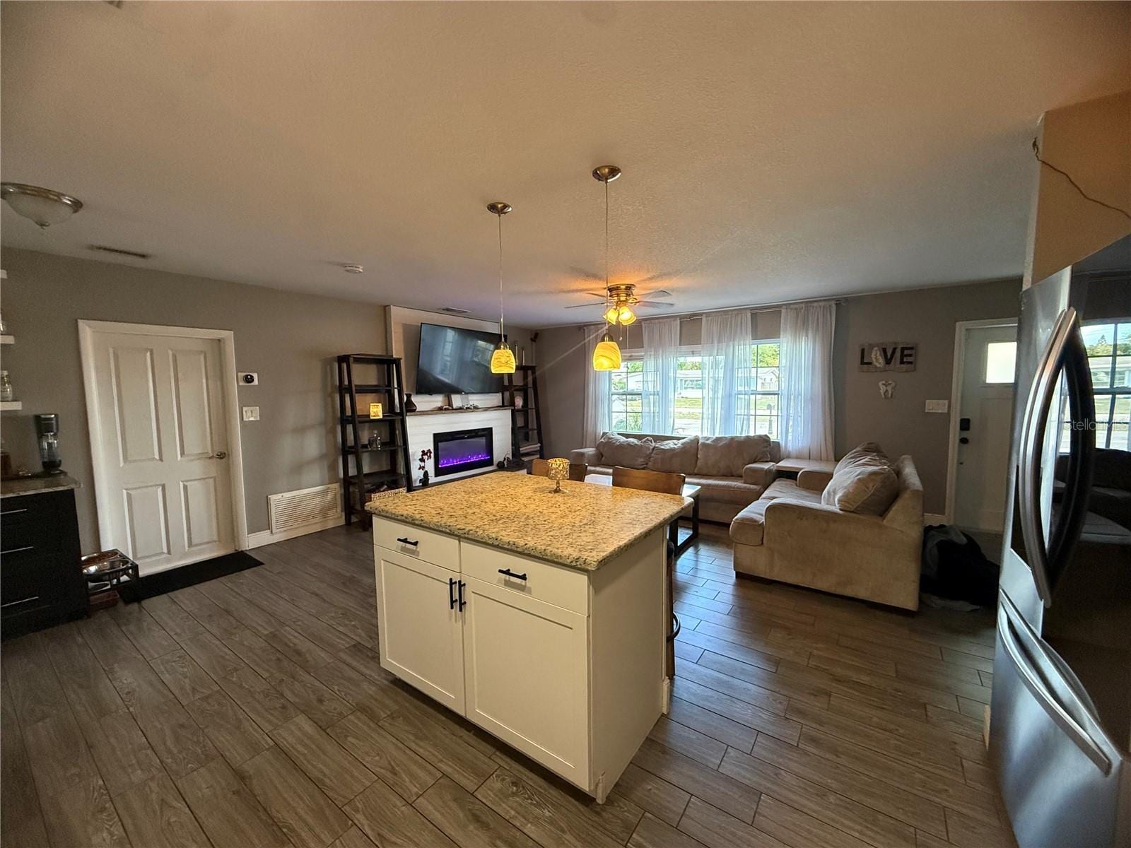 2815 Southern Pkwy W photo 3