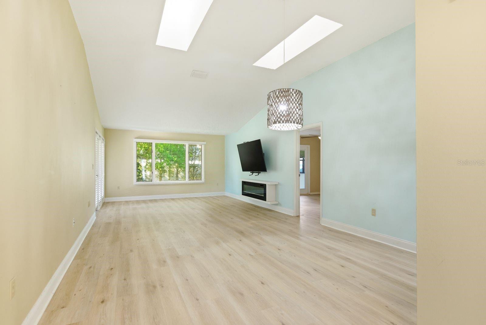 1023 Lake Avoca Pl photo 3