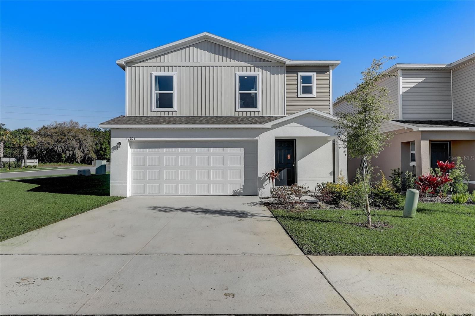 2076 Golden Beak Dr photo 5