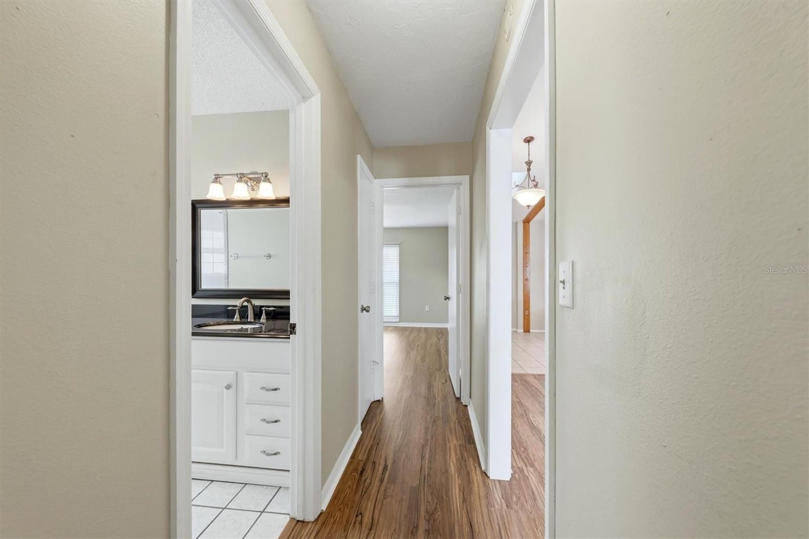 2105 39th St W photo 5