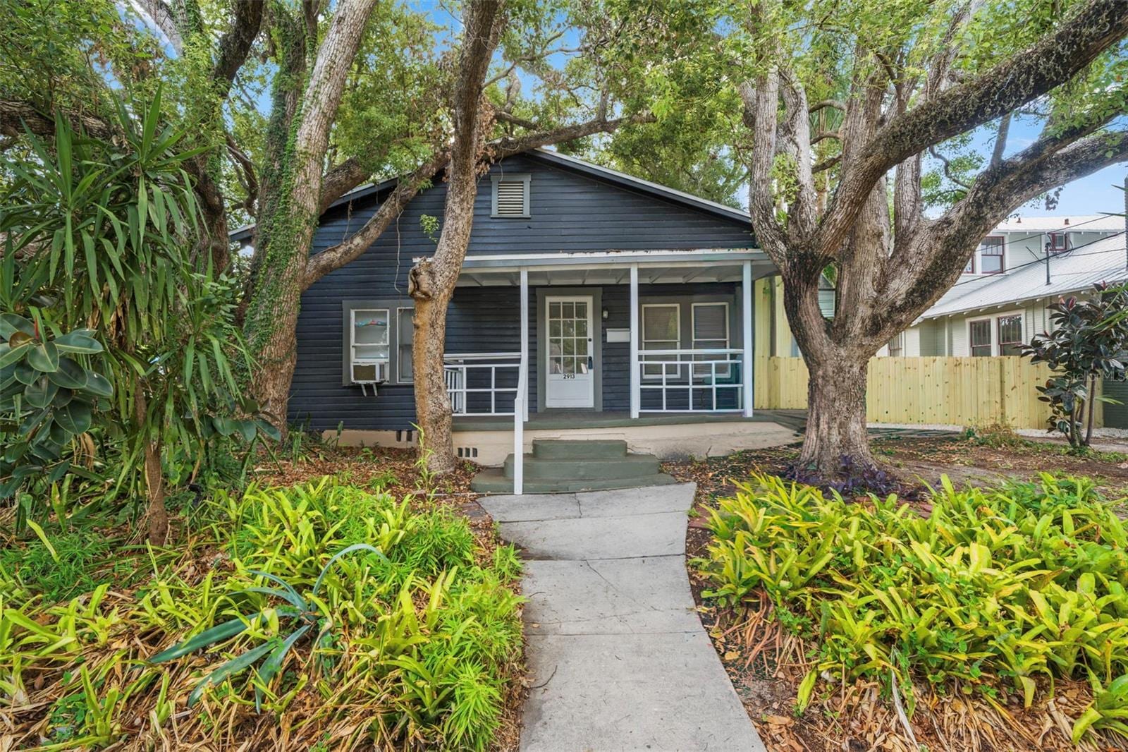 501 E Floribraska Ave photo 2
