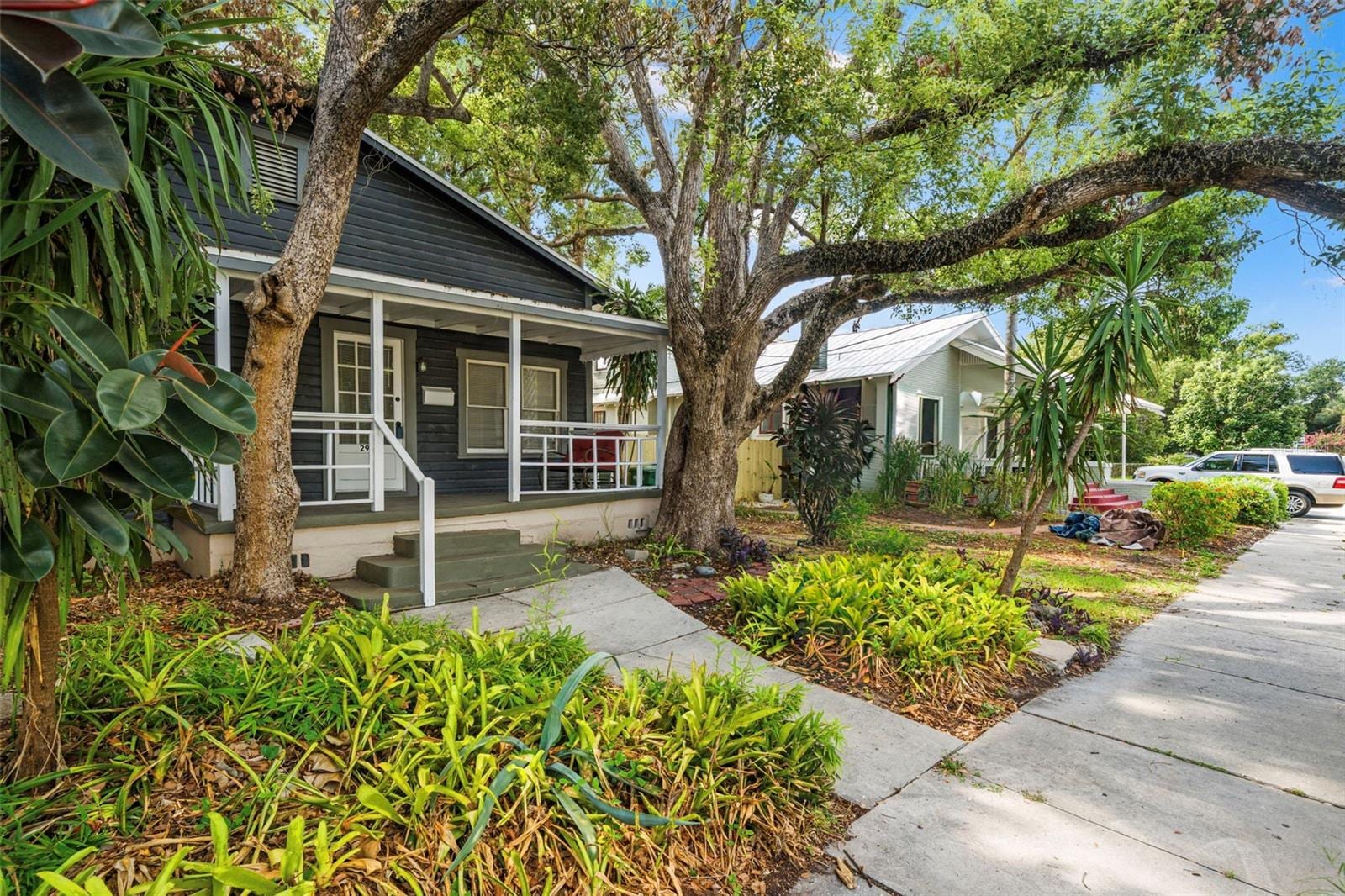 501 E Floribraska Ave photo 3