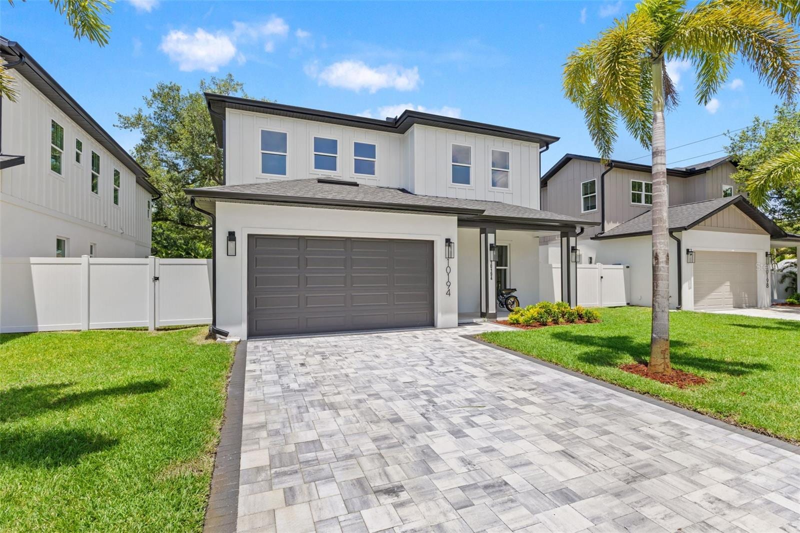 10194 Hodson Pl photo 2