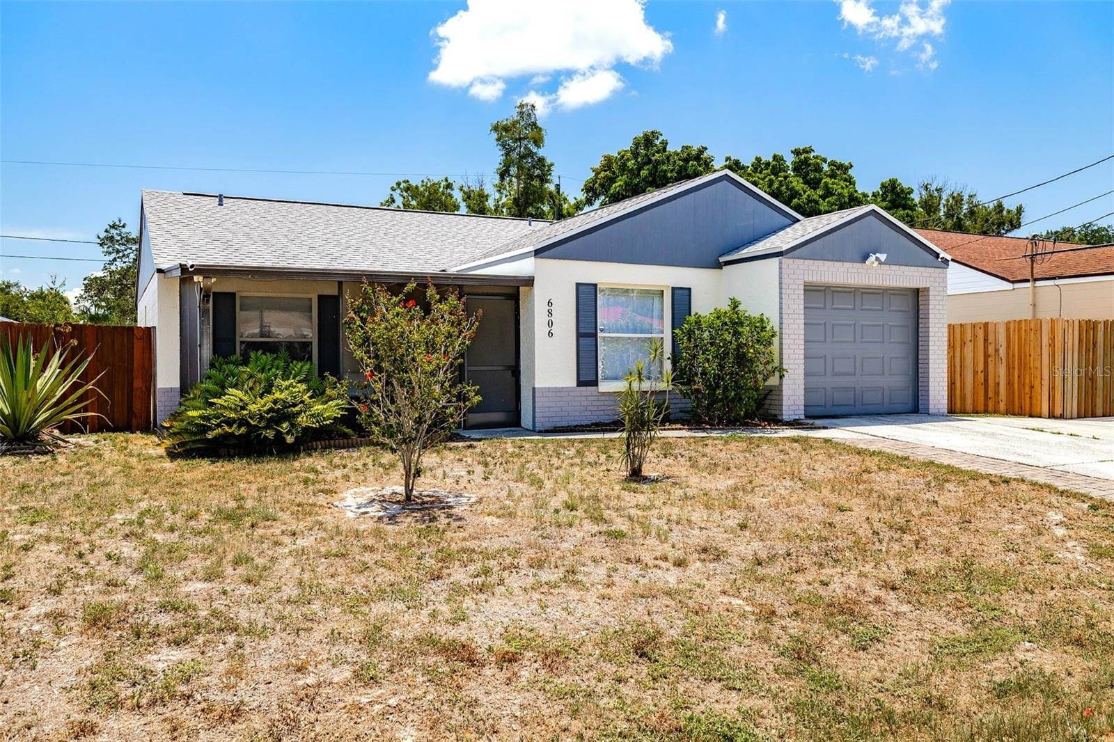 6806 S Gabrielle St photo 2