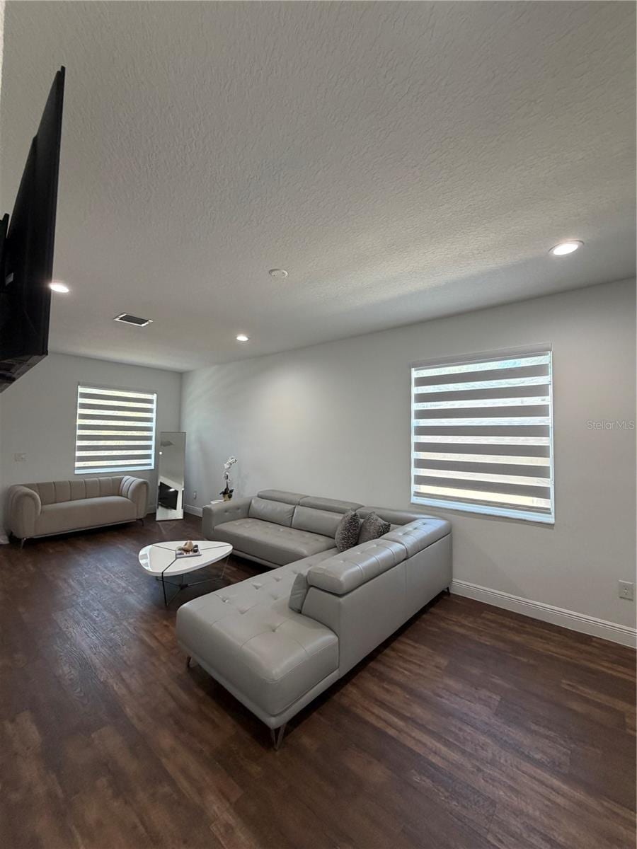 8331 Peggy St photo 4
