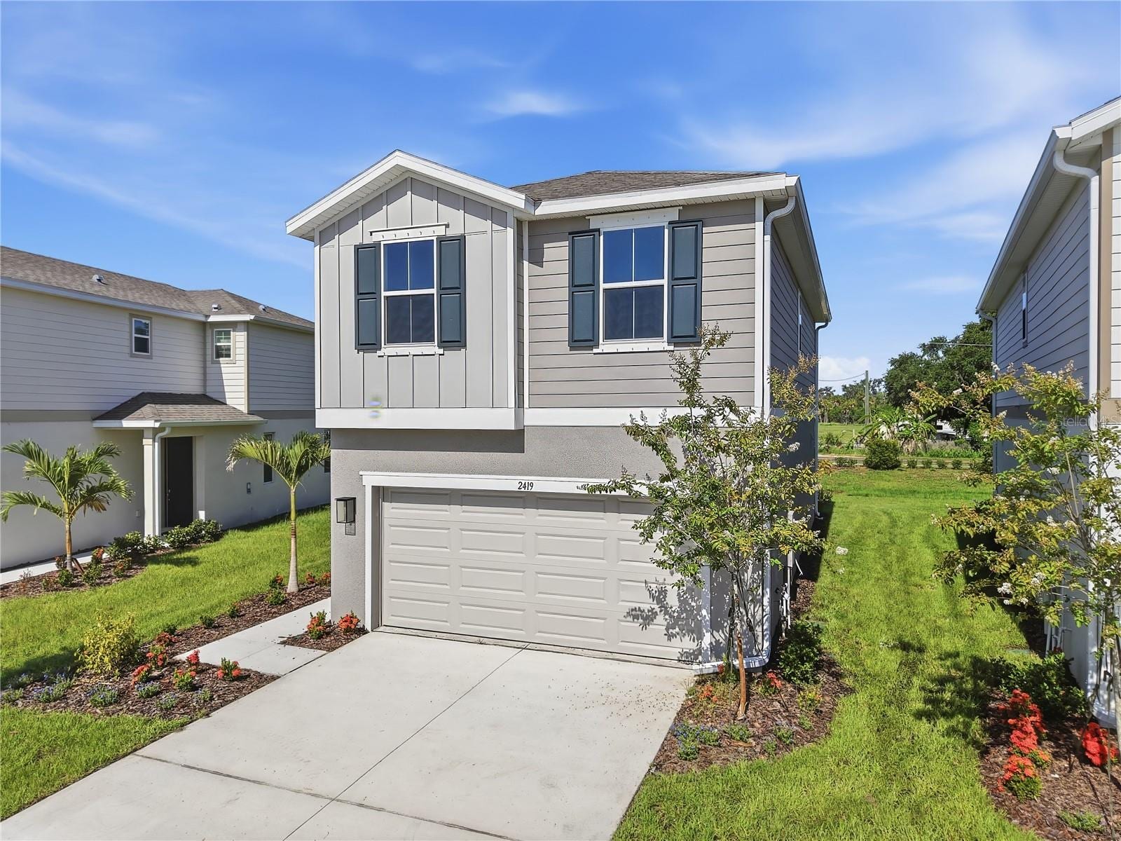 2419 29th Ln E photo 3