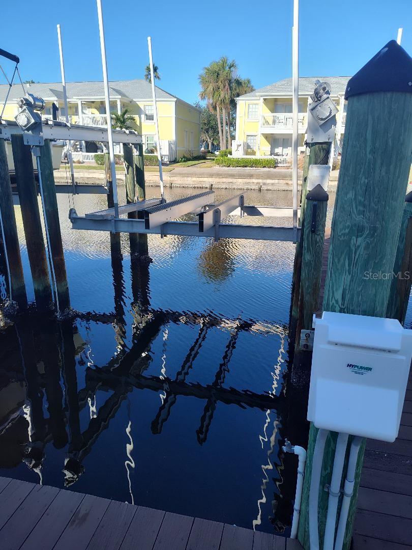 127ss Coquina Key Dr SE Dr photo 1
