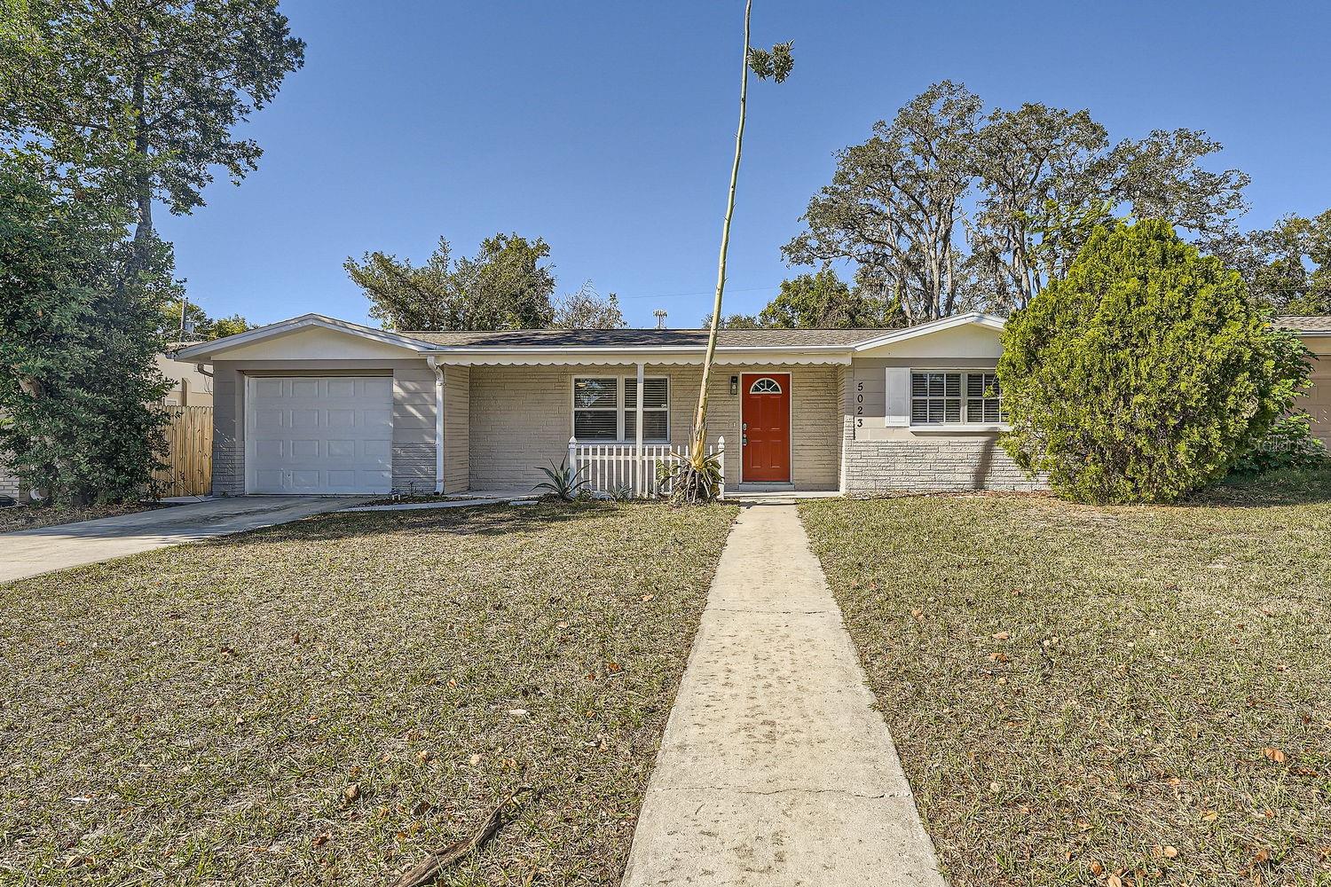 5023 Thames Dr photo 1