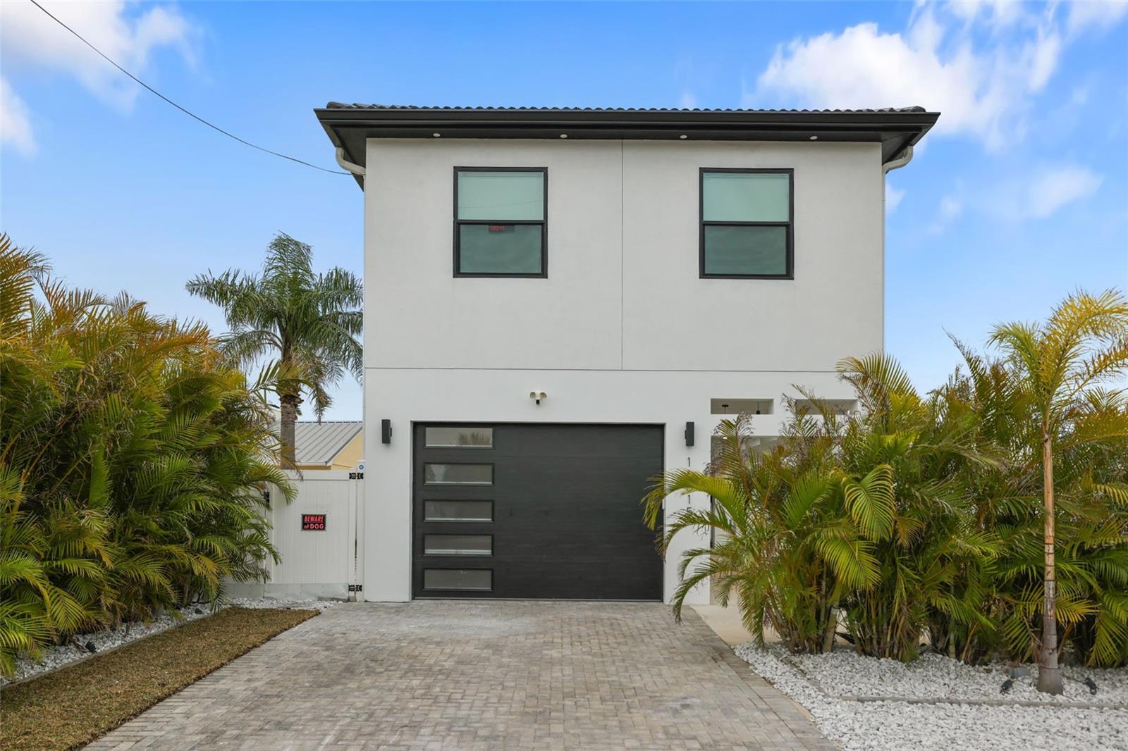16015 Redington Dr photo 1