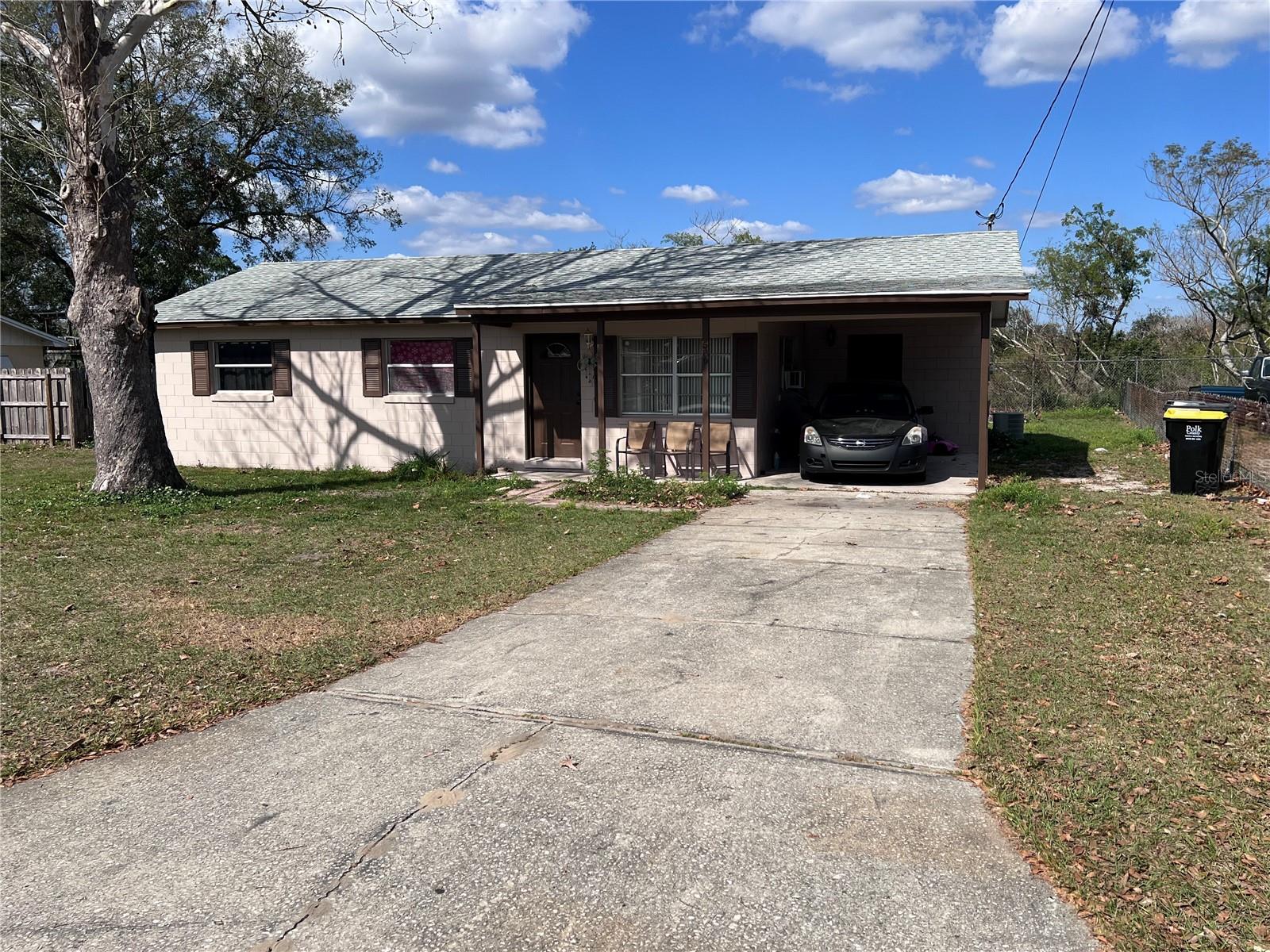589 Duncan Cir E photo 1