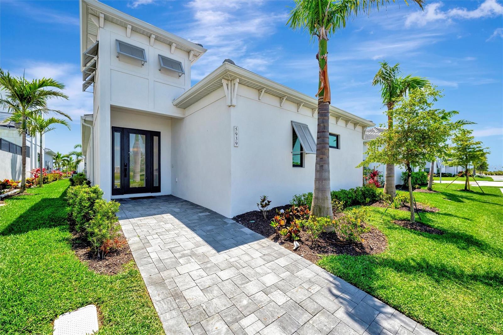 5939 Redbay Blvd photo 1