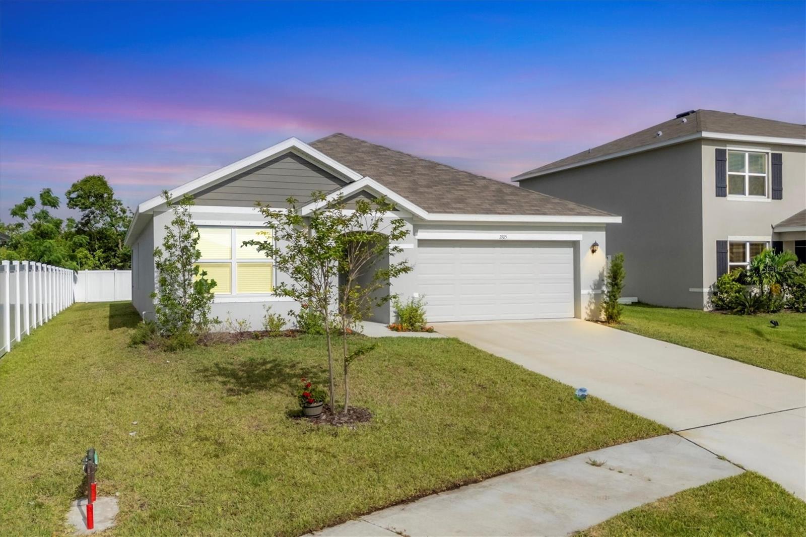 2105 Grand Flora Trl photo 1