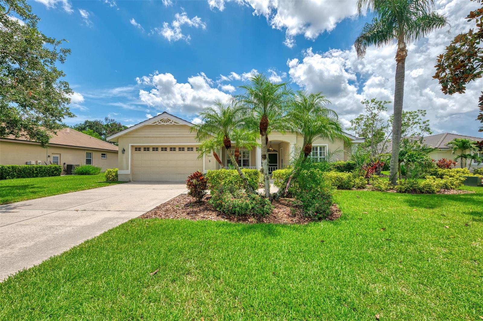 6644 Butlers Crest Dr photo 1
