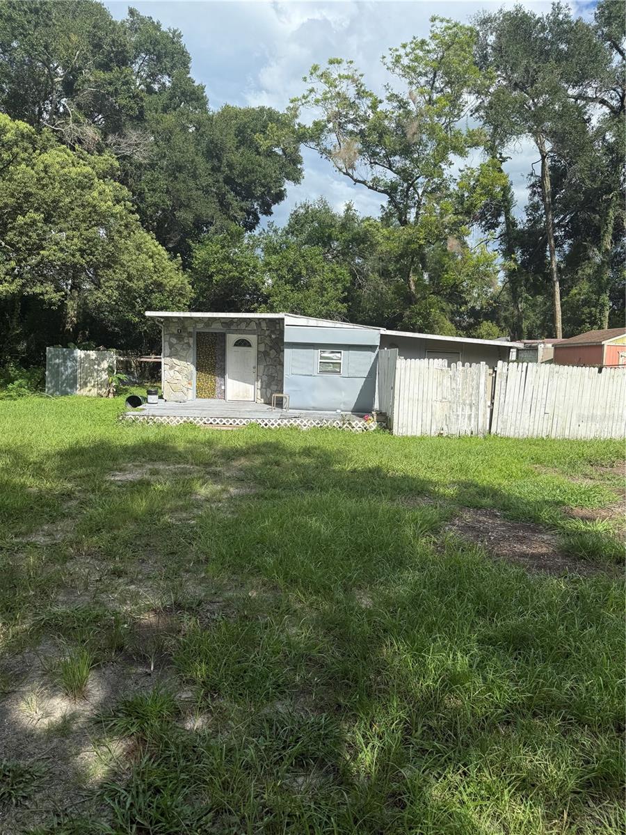 506 Roosevelt Ave photo 1