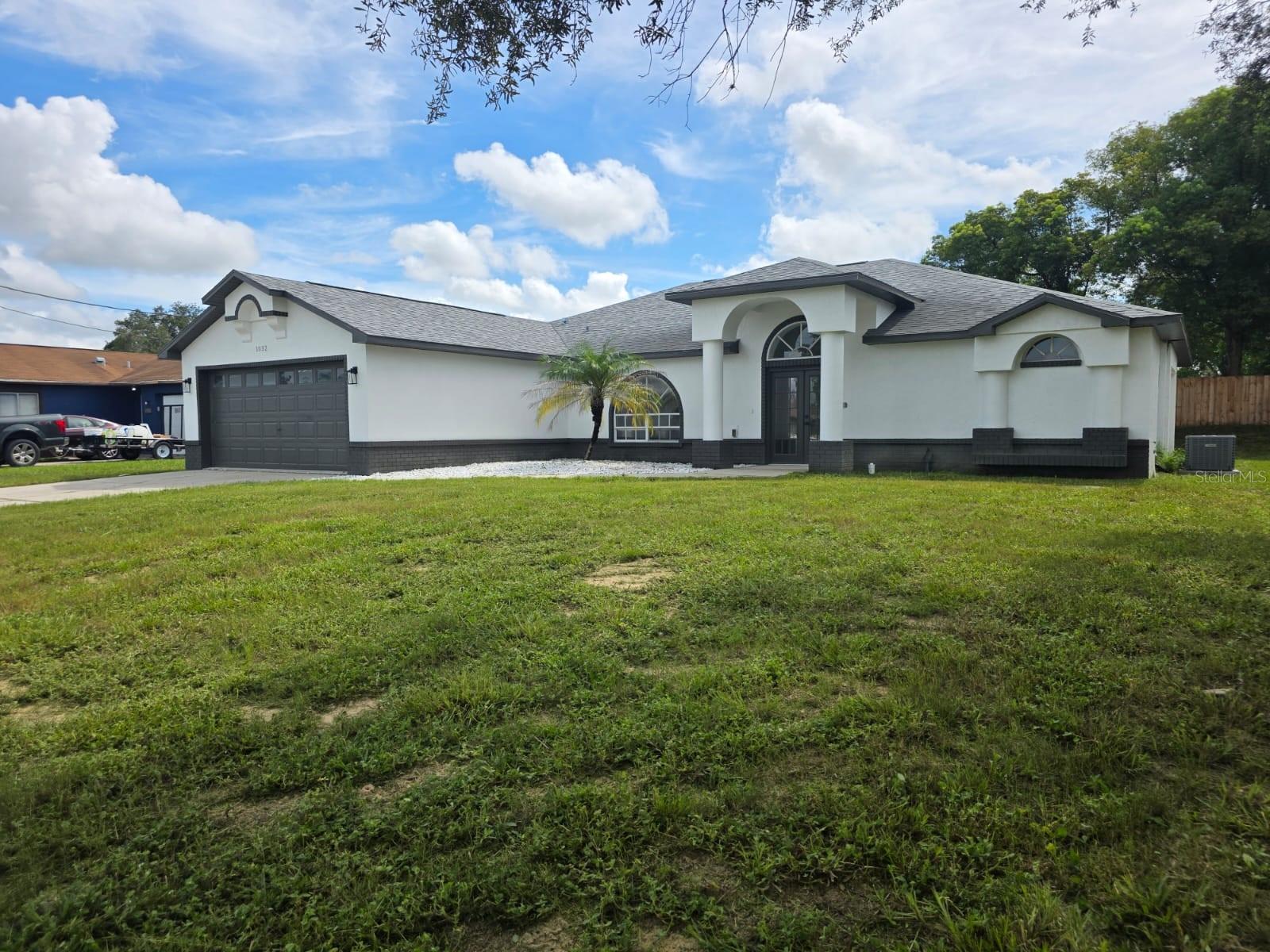 1032 Concert Ave photo 1