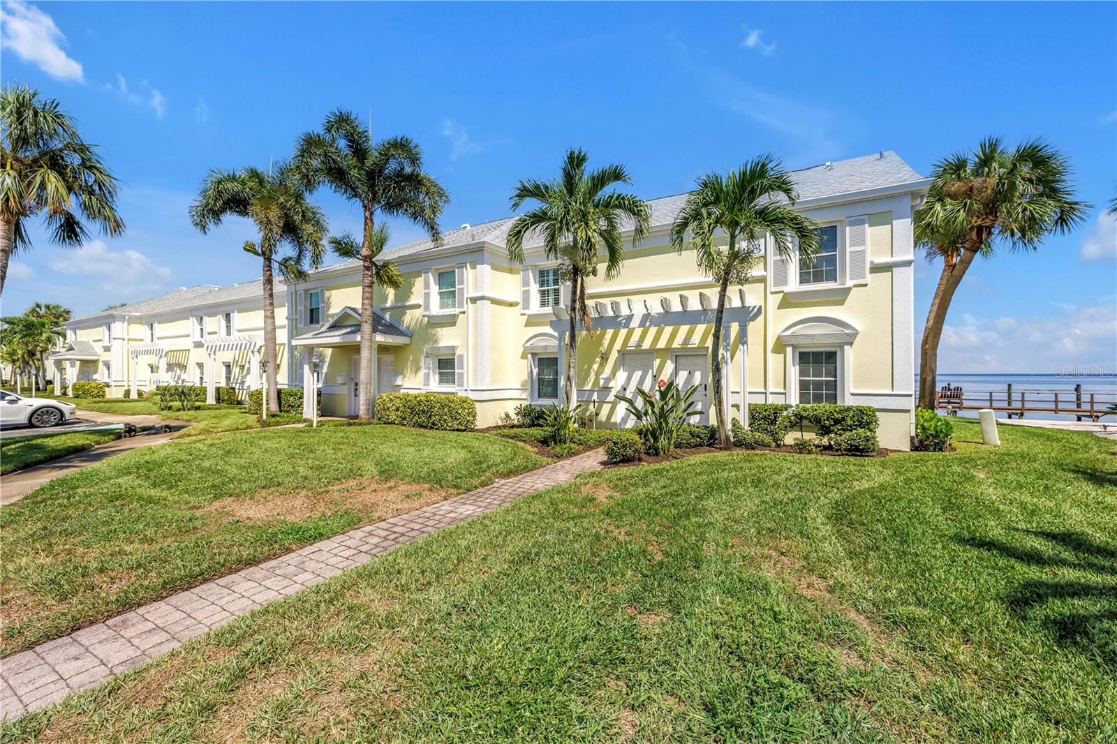 4982 Coquina Key Dr SE photo 1