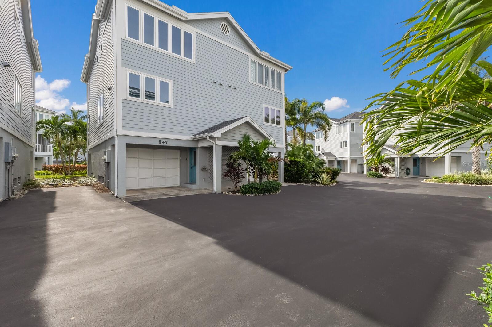 847 Evergreen Way photo 1