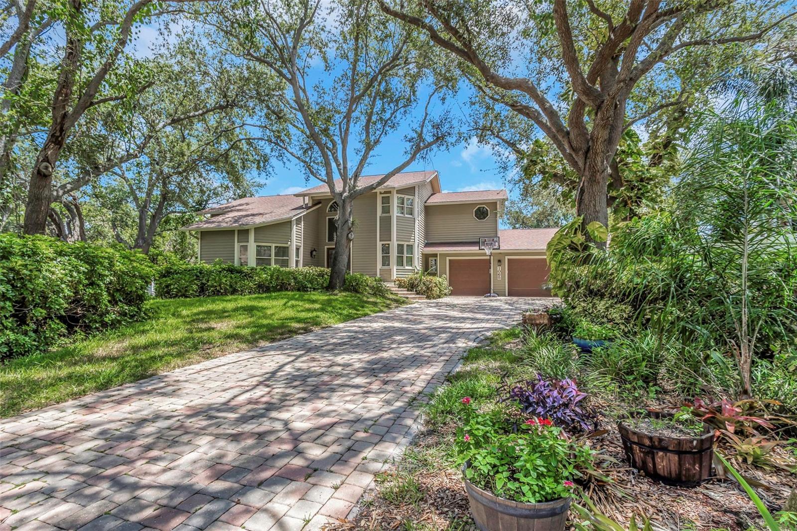 1065 Sable CT NE photo 1