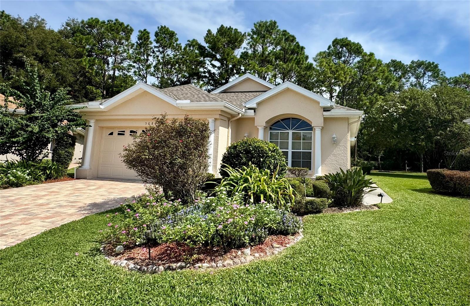 5688 Legend Hills Ln photo 1