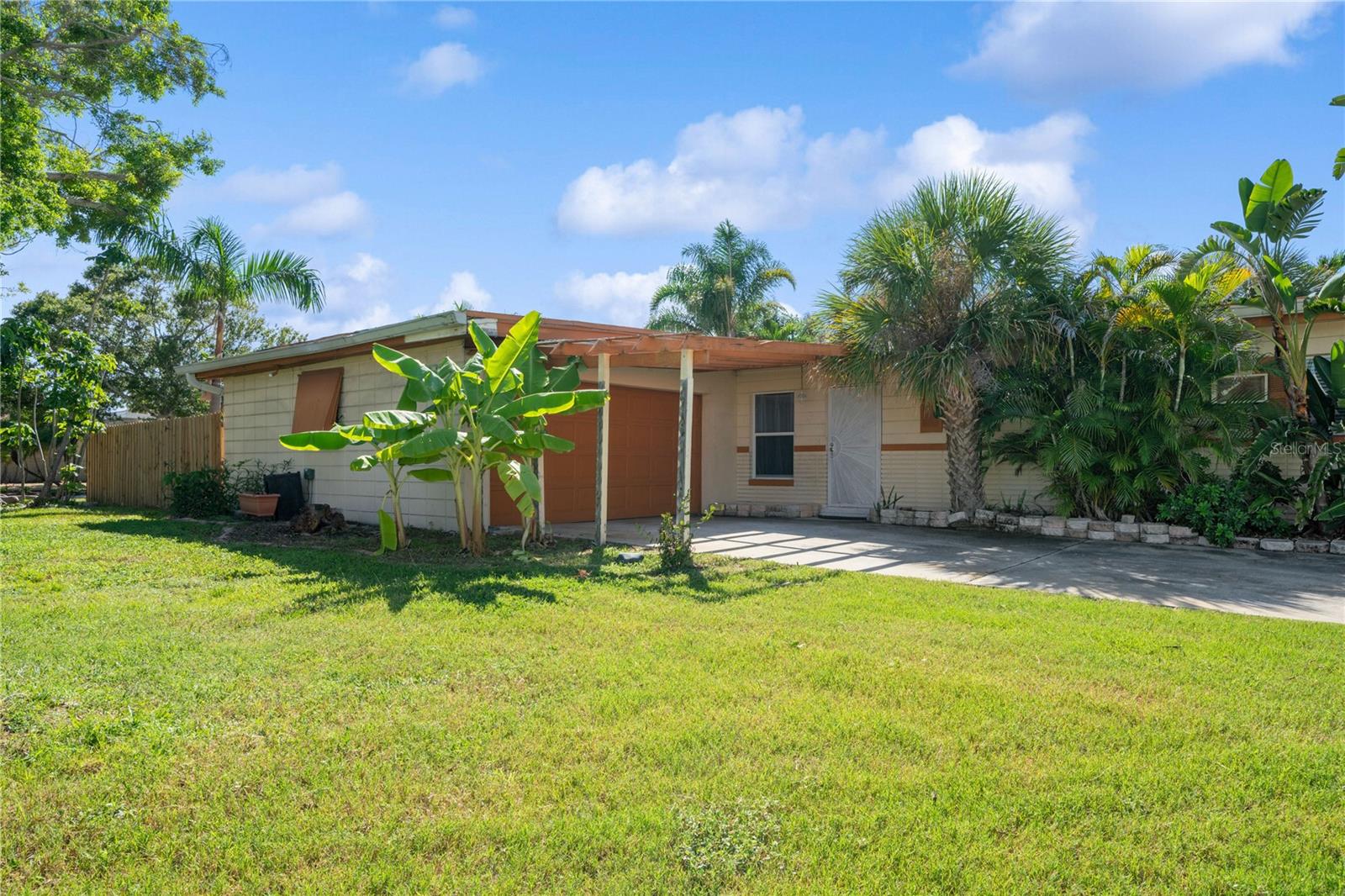 6903 S Shore Dr S photo 1