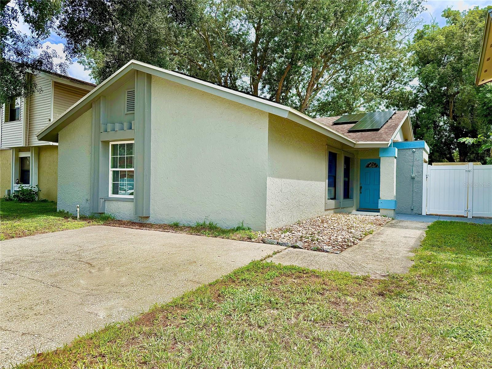 10309 Parkcrest Dr photo 1