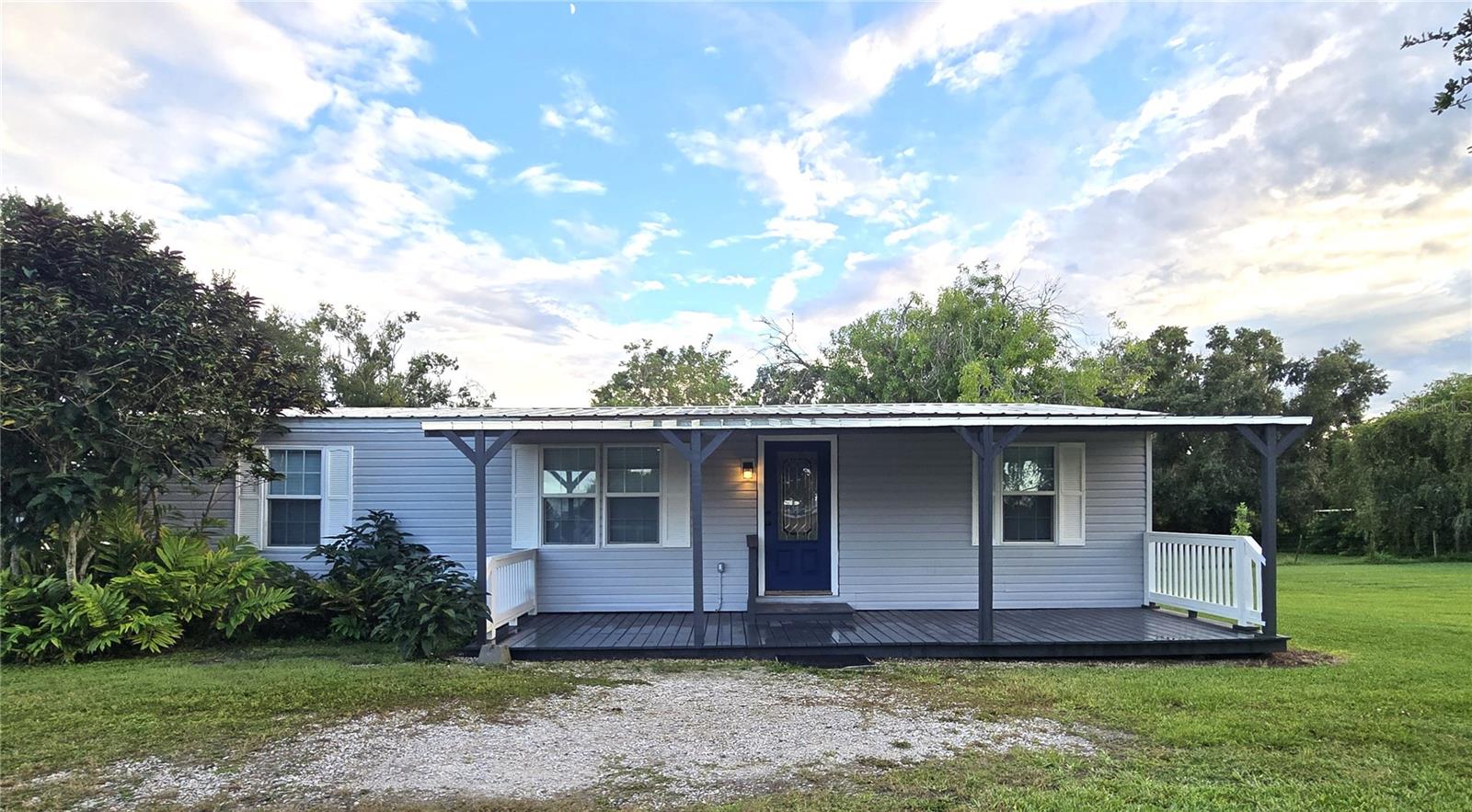 3301 Medulla Rd photo 1