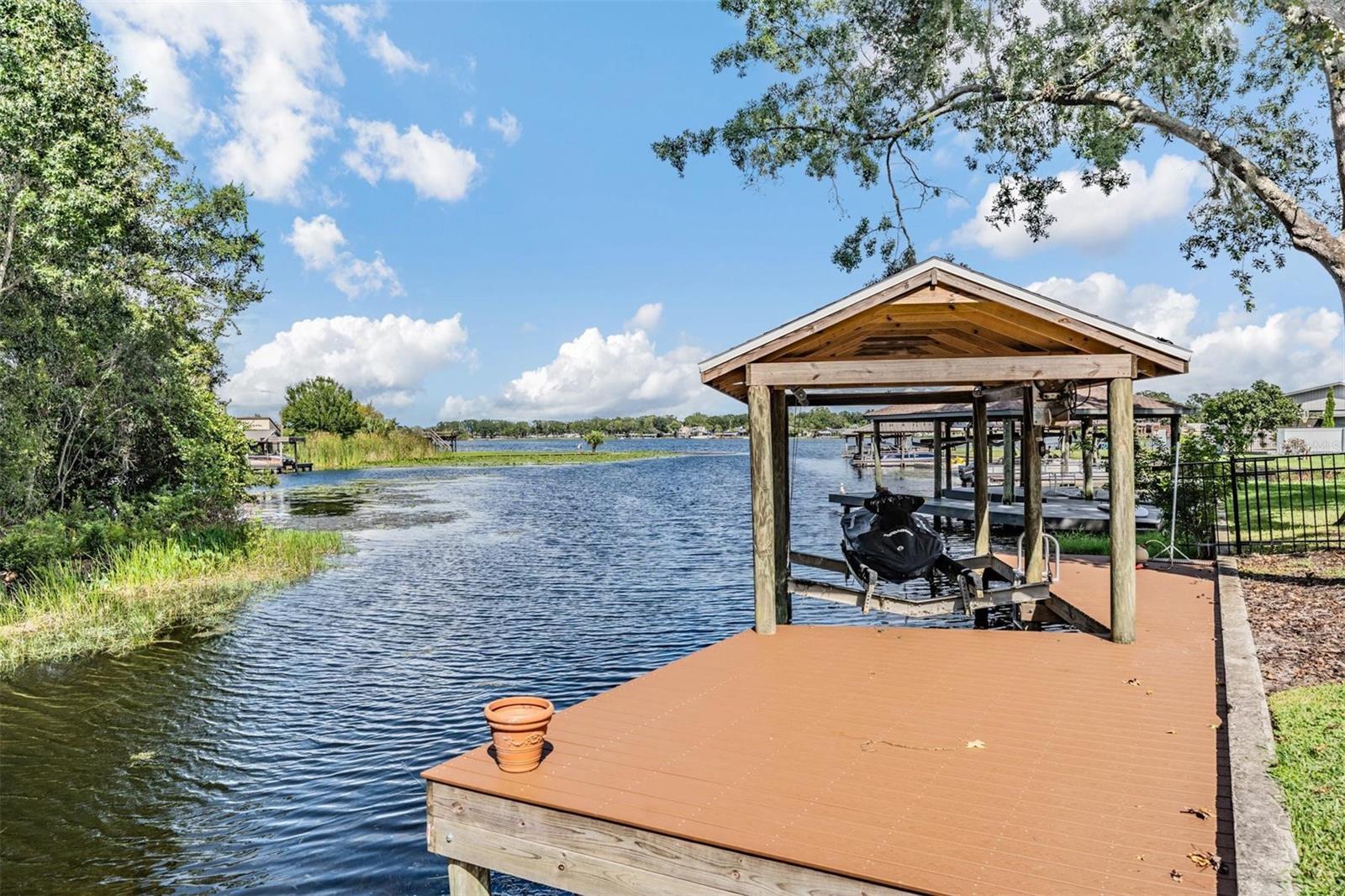 22519 Southshore Dr photo 1
