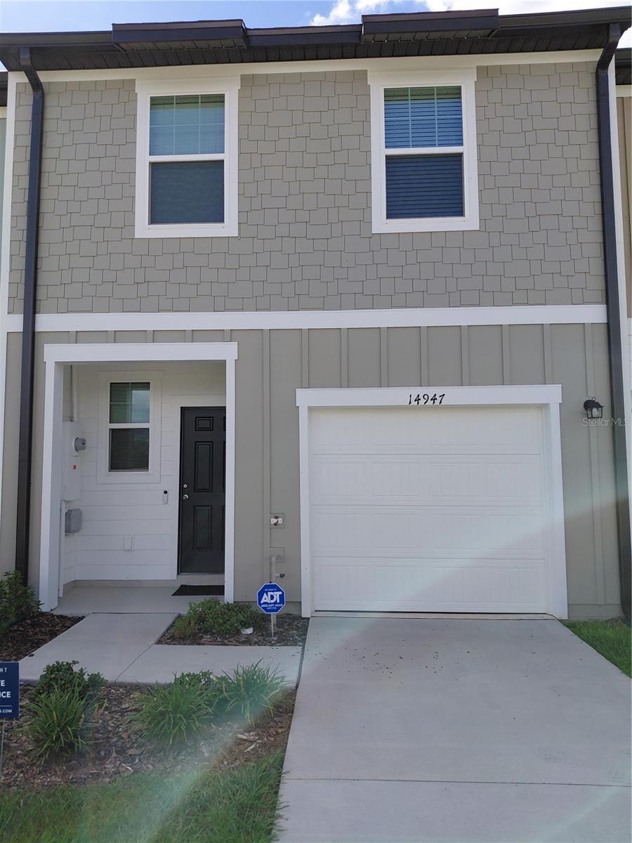14947 Pisa Pkwy photo 1