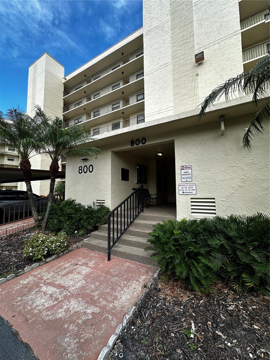 800 Cove Cay Dr #4F photo 1