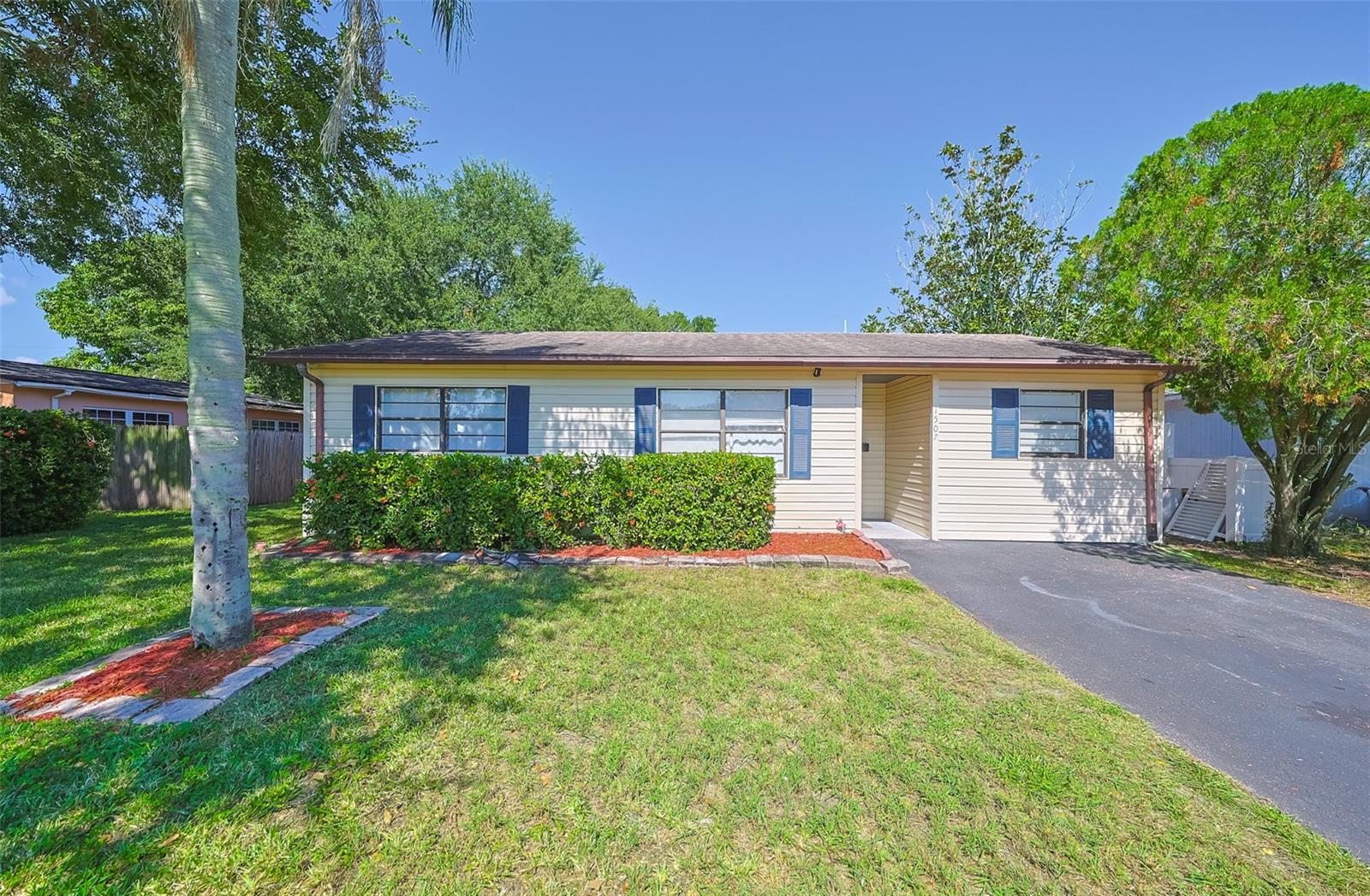 1507 76th Ave N photo 1
