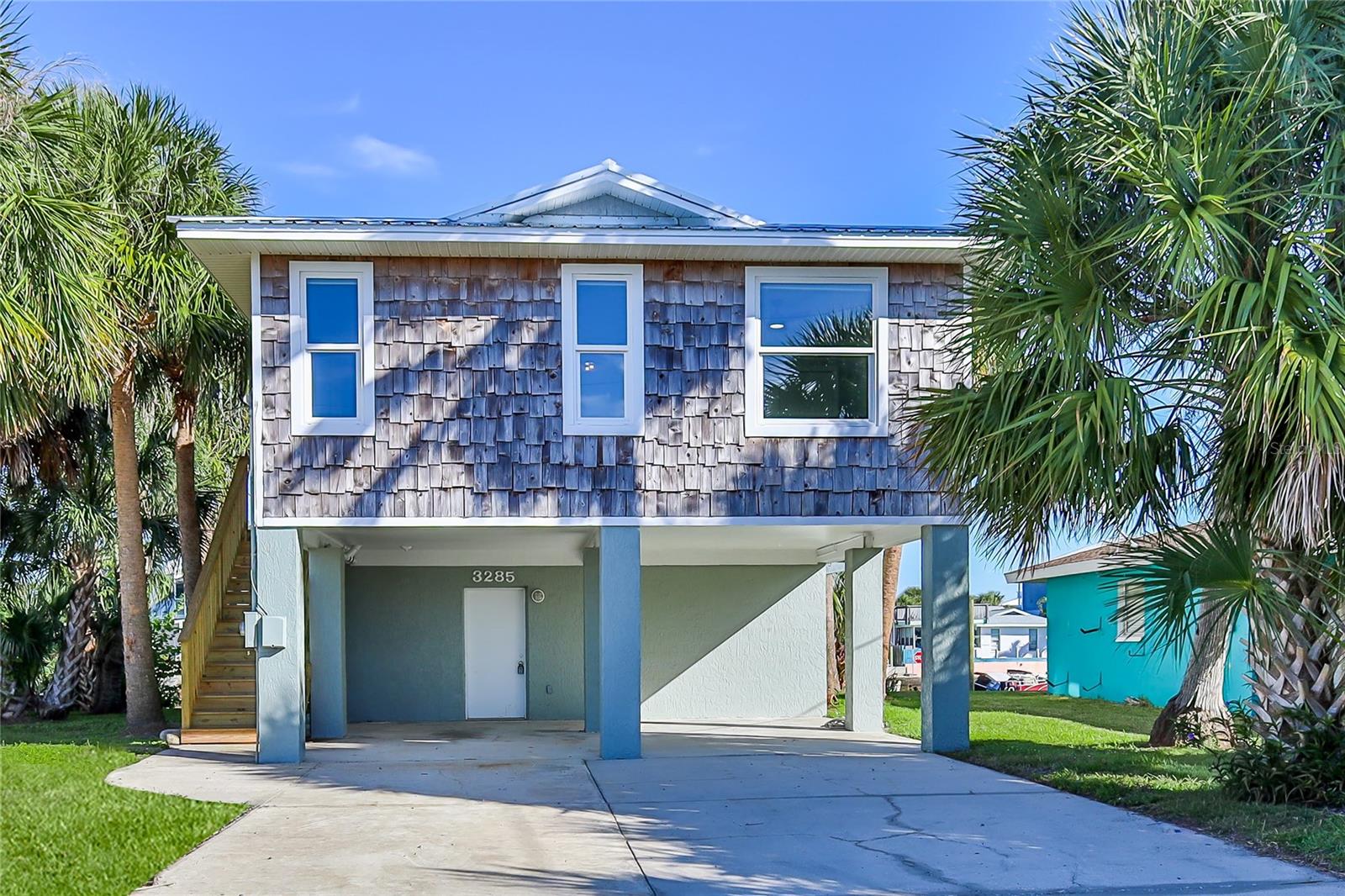 3285 Minnow Creek Dr photo 1