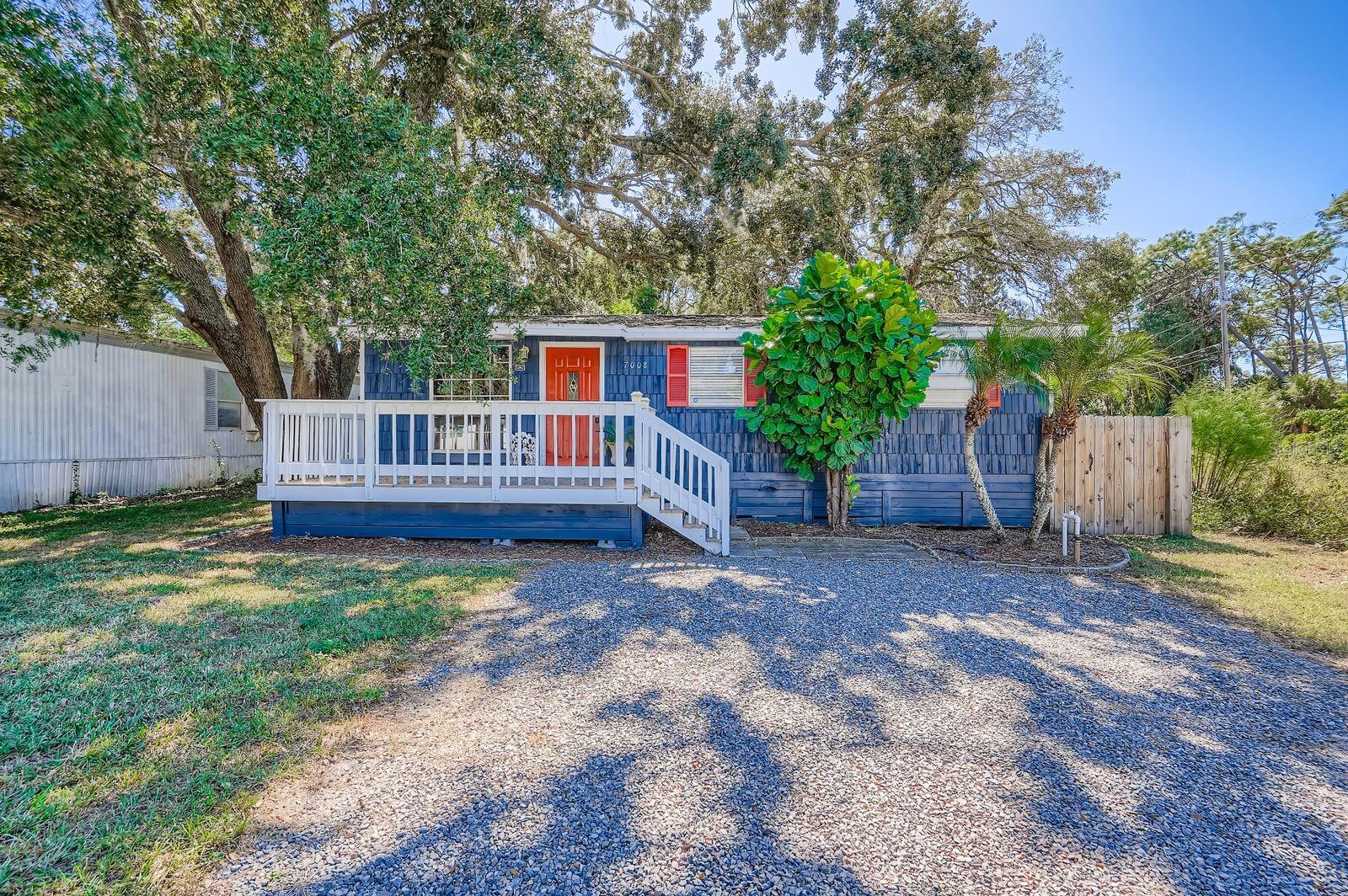 7008 Creek Dr photo 1
