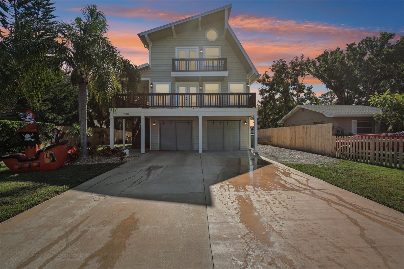 3140 N Canal Dr photo 1