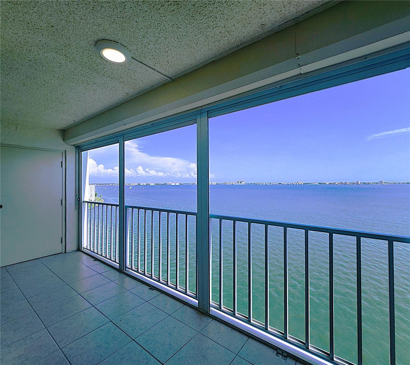 6060 Shore Blvd S #903 photo 1