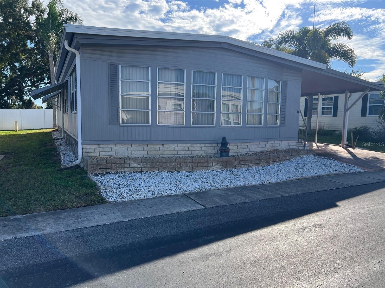 41 Royal Palm Cir photo 1
