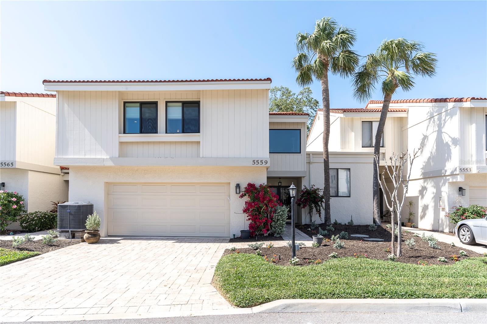 5559 Escondida Blvd S photo 1