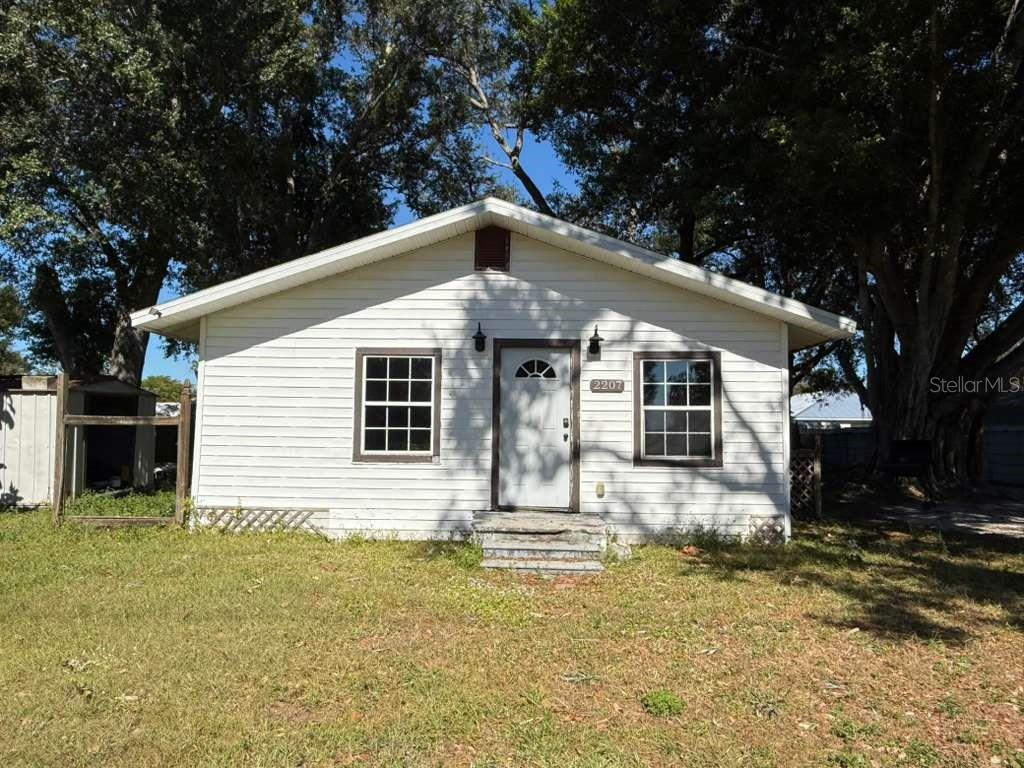 2207 38th Ave E photo 1