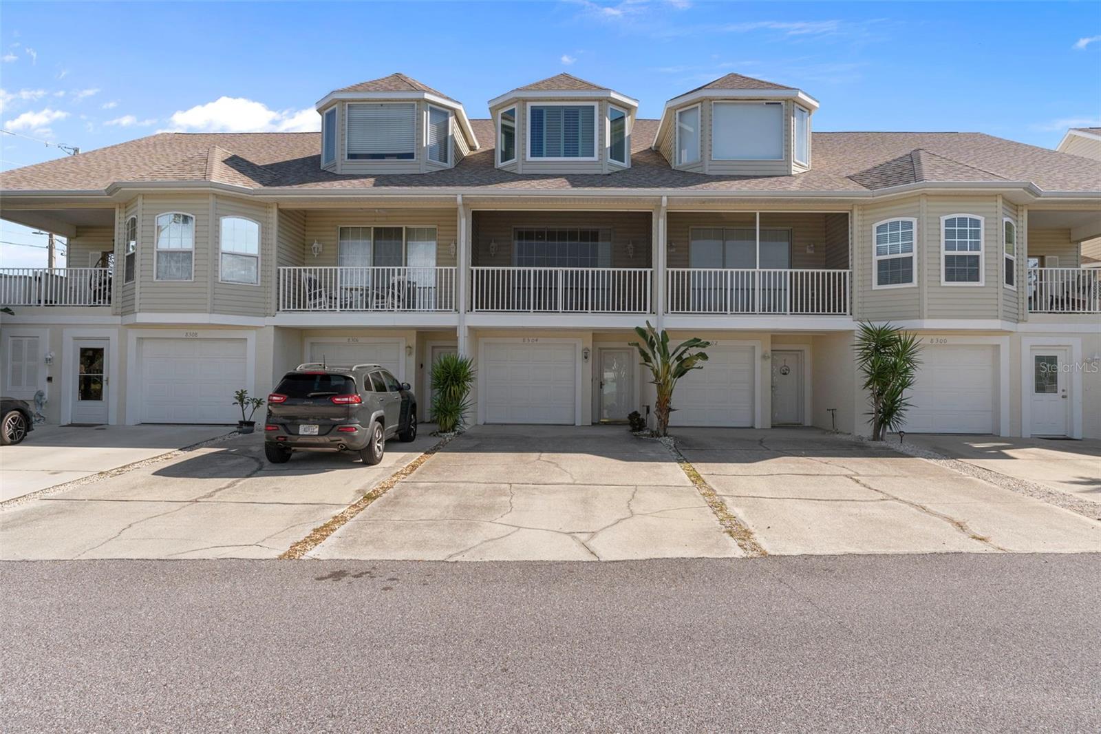 8304 Aquila St photo 1