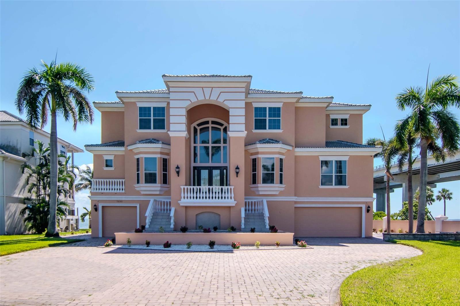 7680 Paradise Pointe Cir S photo 1