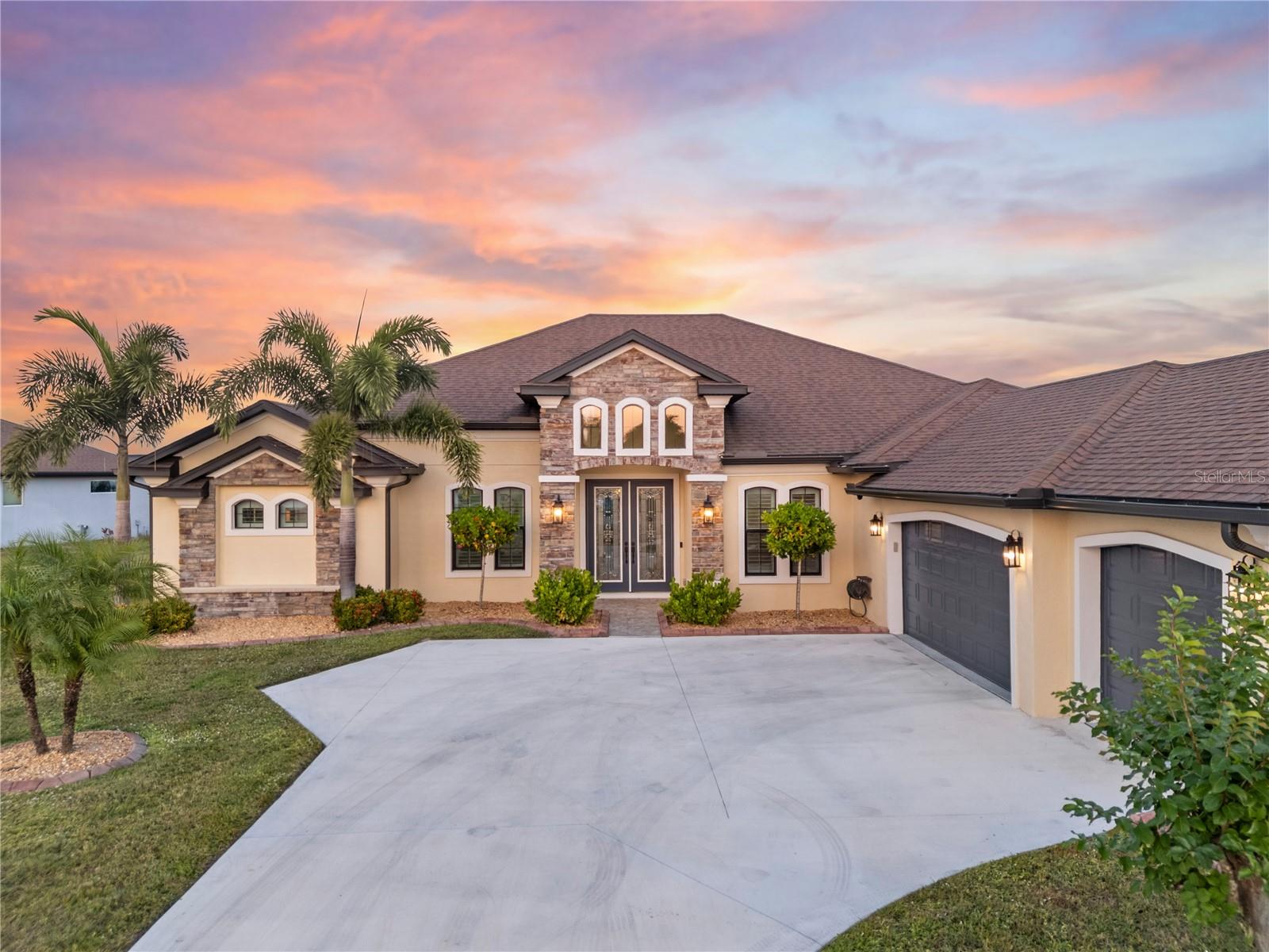 5219 Lake Venice Dr photo 1